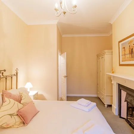 Lägenhet Harlow View Apartment, - 2 Bedroom Duplex Apartment. Sleeps 6. Dog Friendly. *