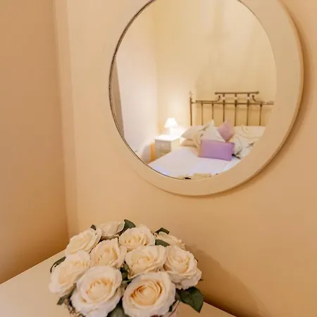 Harlow View Apartment, - 2 Bedroom Duplex Apartment. Sleeps 6. Dog Friendly. Harrogate