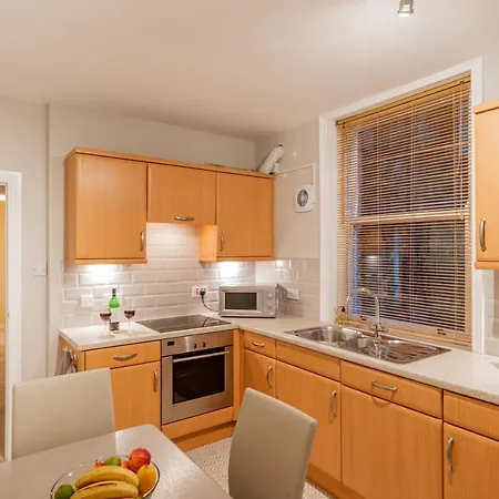 Апартаменты Harlow View Apartment, - 2 Bedroom Duplex Apartment. Sleeps 6. Dog Friendly. Харрогейт