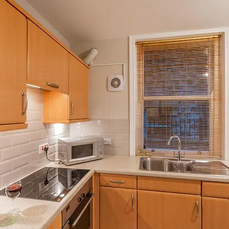 Harlow View Apartment, - 2 Bedroom Duplex Apartment. Sleeps 6. Dog Friendly. * Харрогейт
